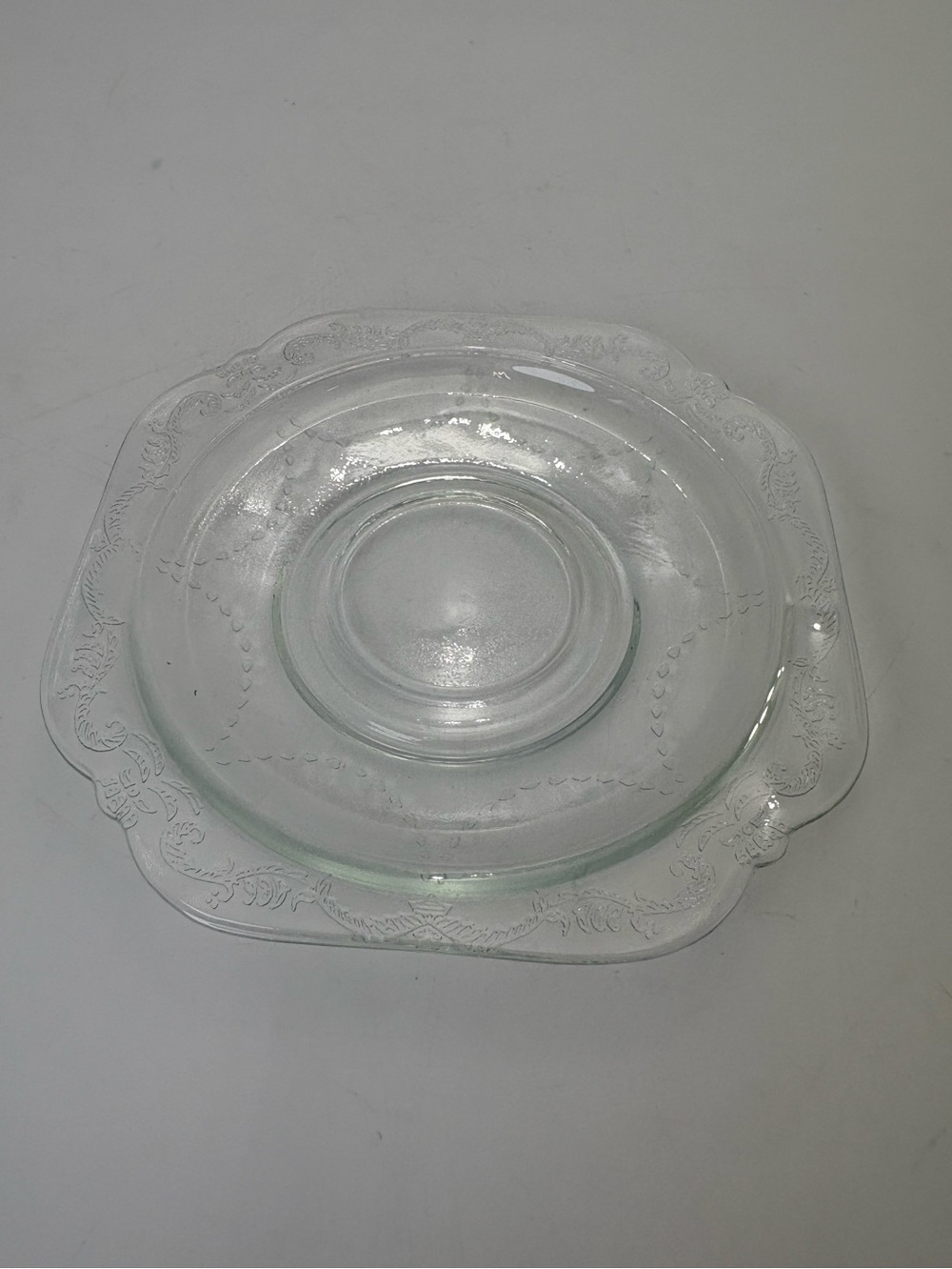 Vintage Indiana Glass Clear  Decorative Saucer -  Scalloped Edge - Picture 5 of 10